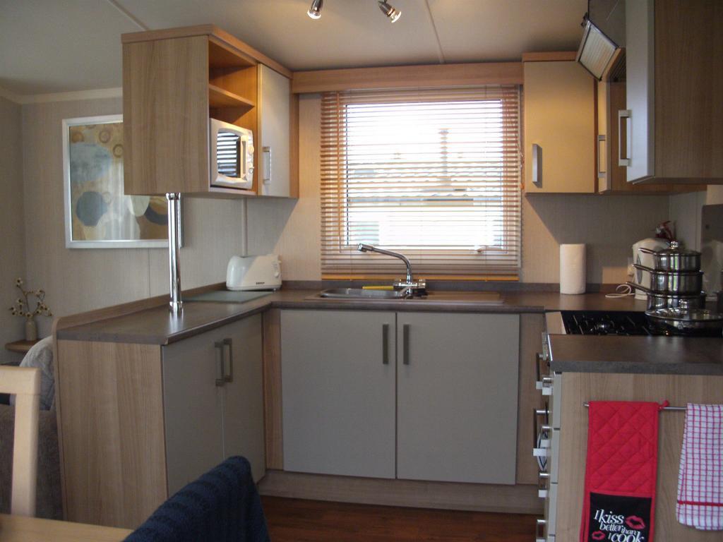 Presthaven Sands Holiday Park 3 And 2 Bed Caravans Prestatyn Bilik gambar