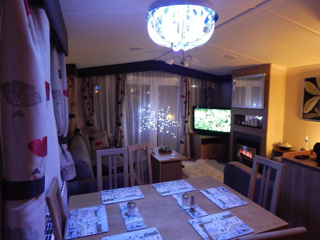 Presthaven Sands Holiday Park 3 And 2 Bed Caravans Prestatyn Bilik gambar
